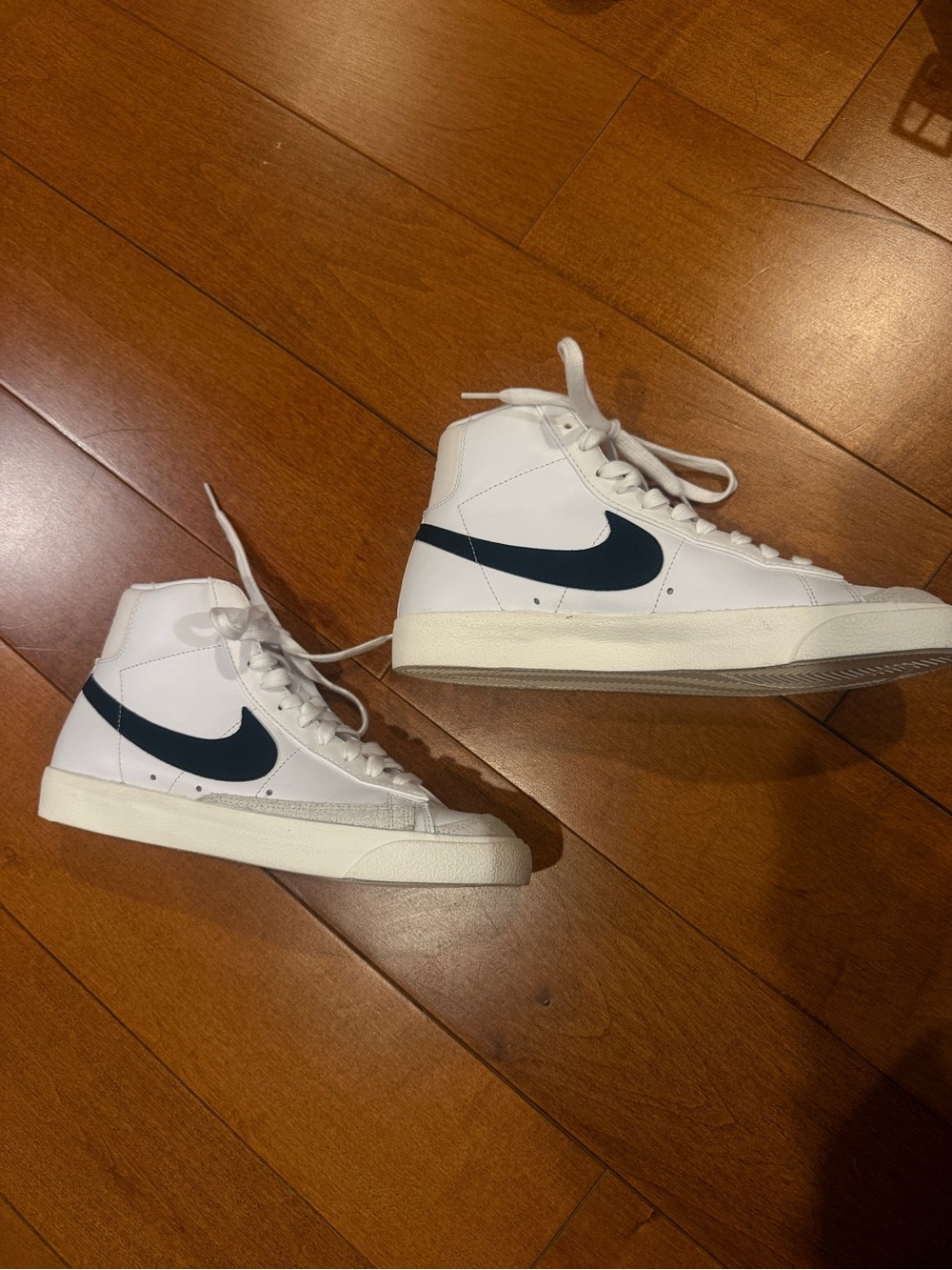 Nike White High-Top Sneakers with Black Swoosh - Picture 3 of 13